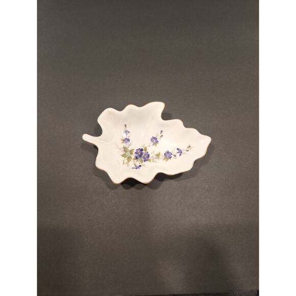 *Hand Painted Vintage Lefton China Purple Flower Leaf Candy/Nut Dish - Picture 2 of 12